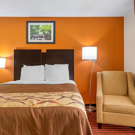 Rodeway Inn Coopersville Ngoại thất bức ảnh