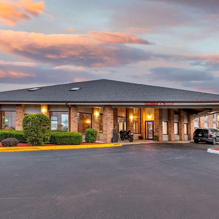 Rodeway Inn Coopersville Ngoại thất bức ảnh