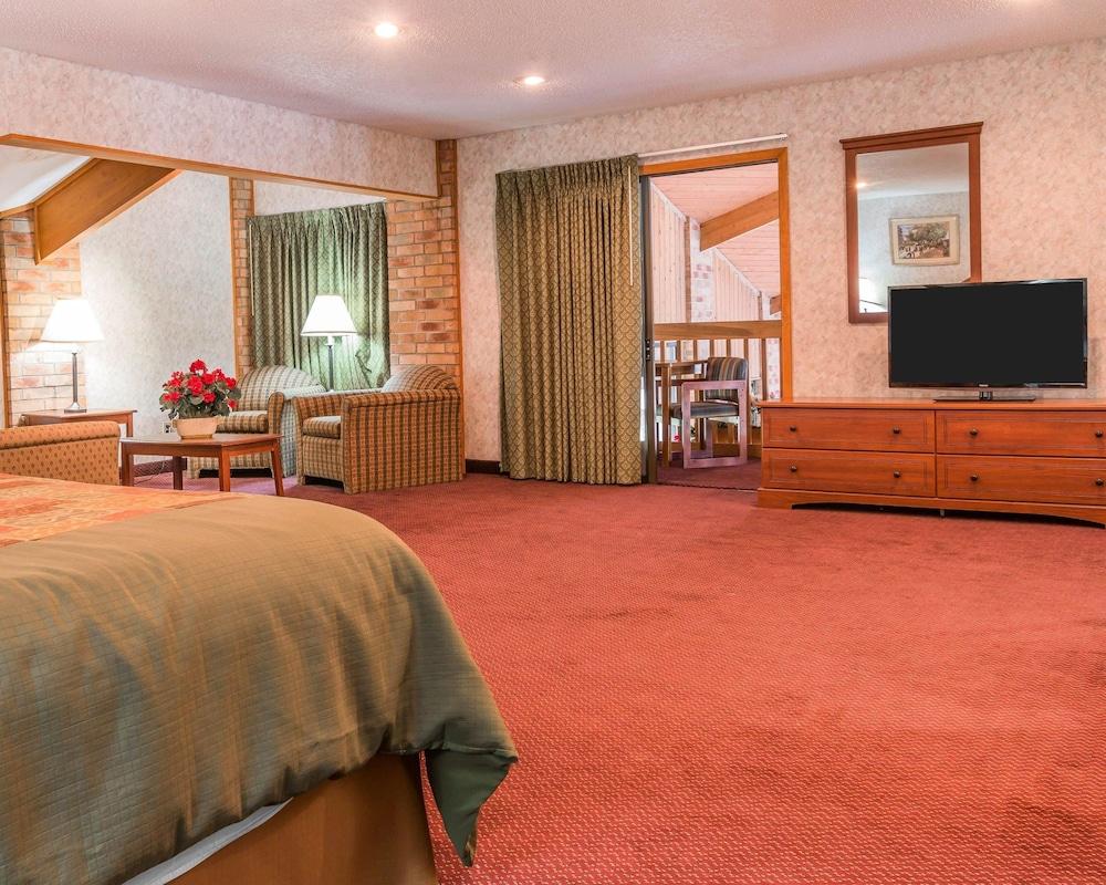 Rodeway Inn Coopersville Ngoại thất bức ảnh