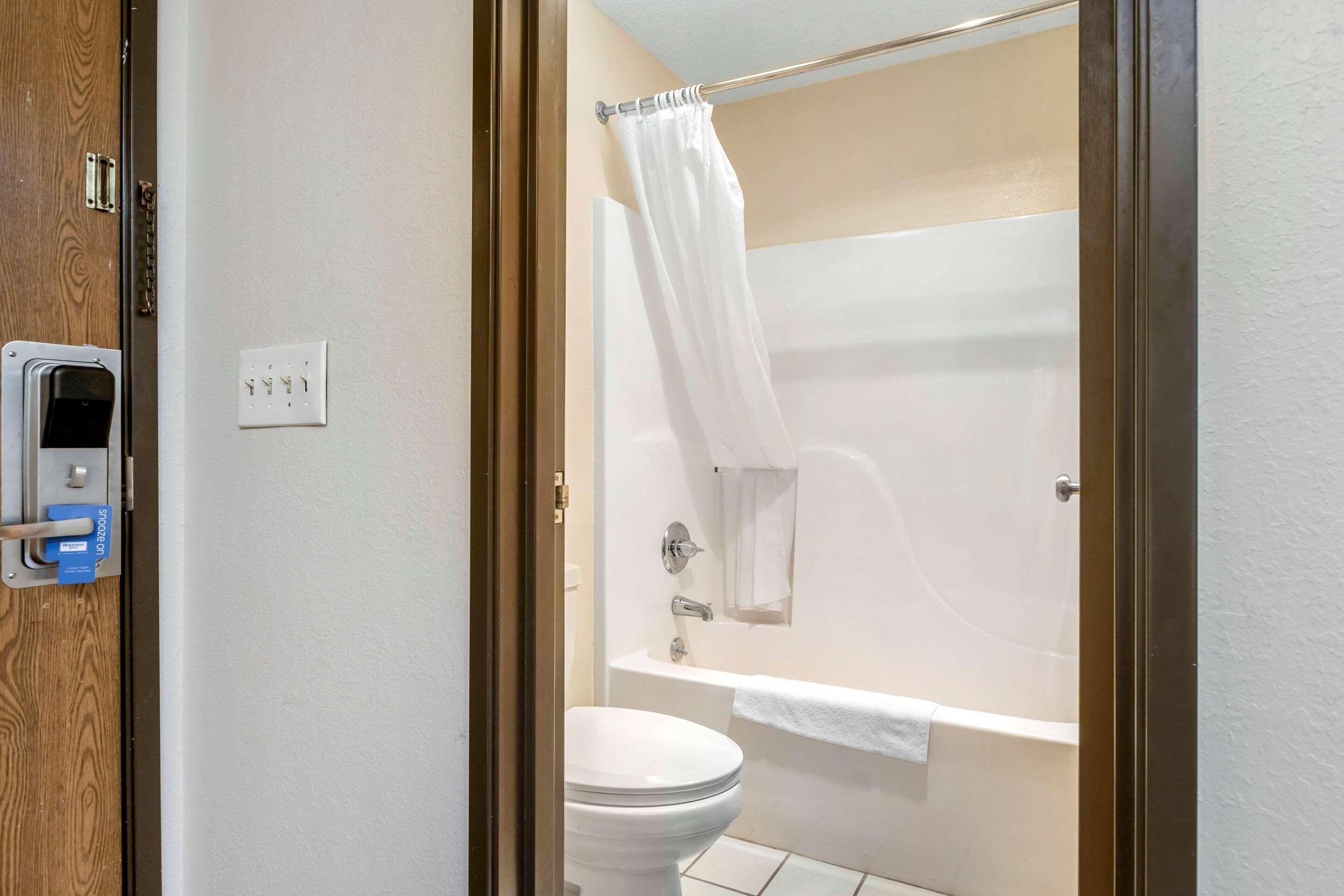 Rodeway Inn Coopersville Ngoại thất bức ảnh