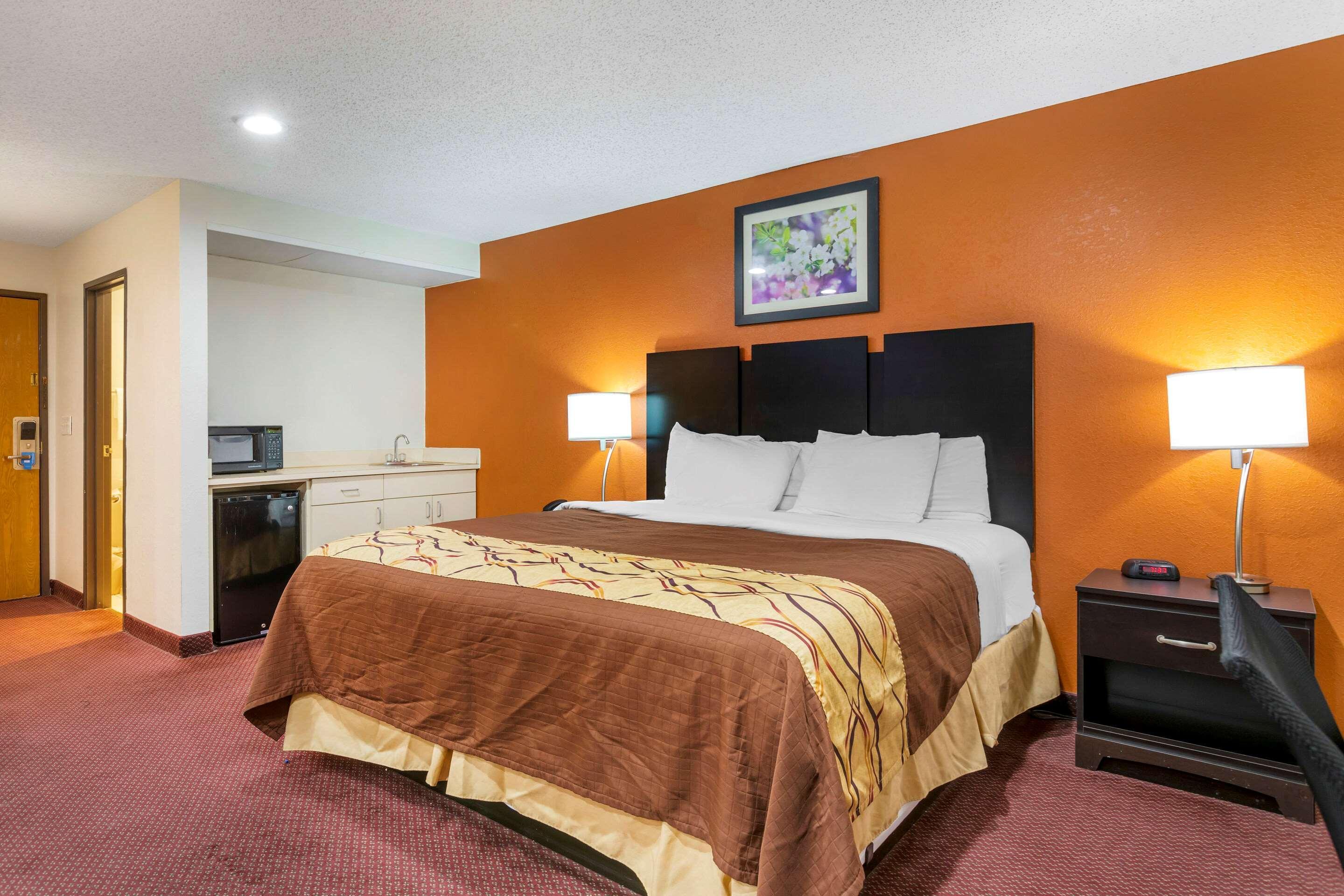 Rodeway Inn Coopersville Ngoại thất bức ảnh