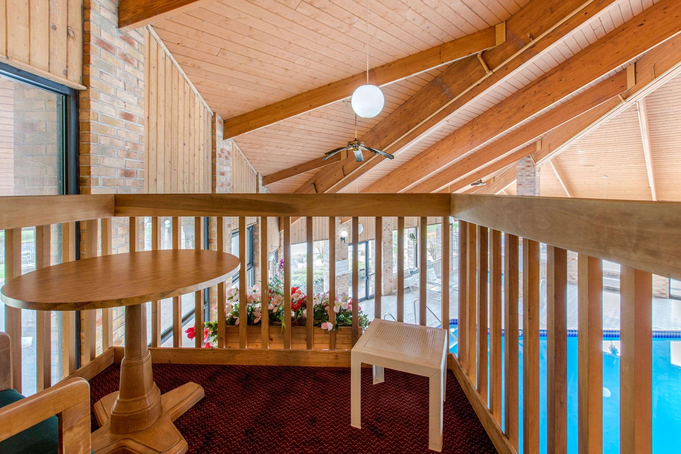 Rodeway Inn Coopersville Ngoại thất bức ảnh