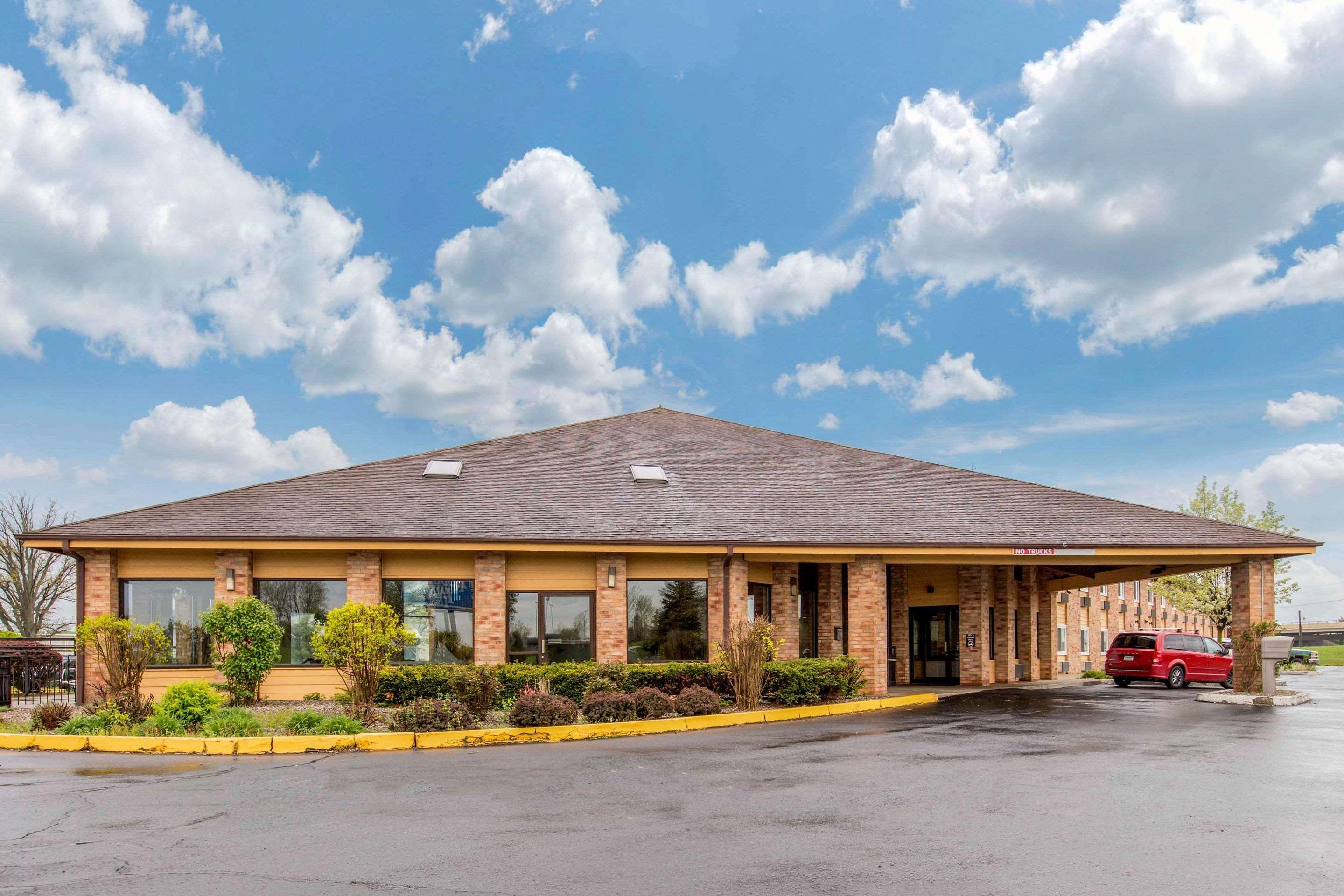 Rodeway Inn Coopersville Ngoại thất bức ảnh