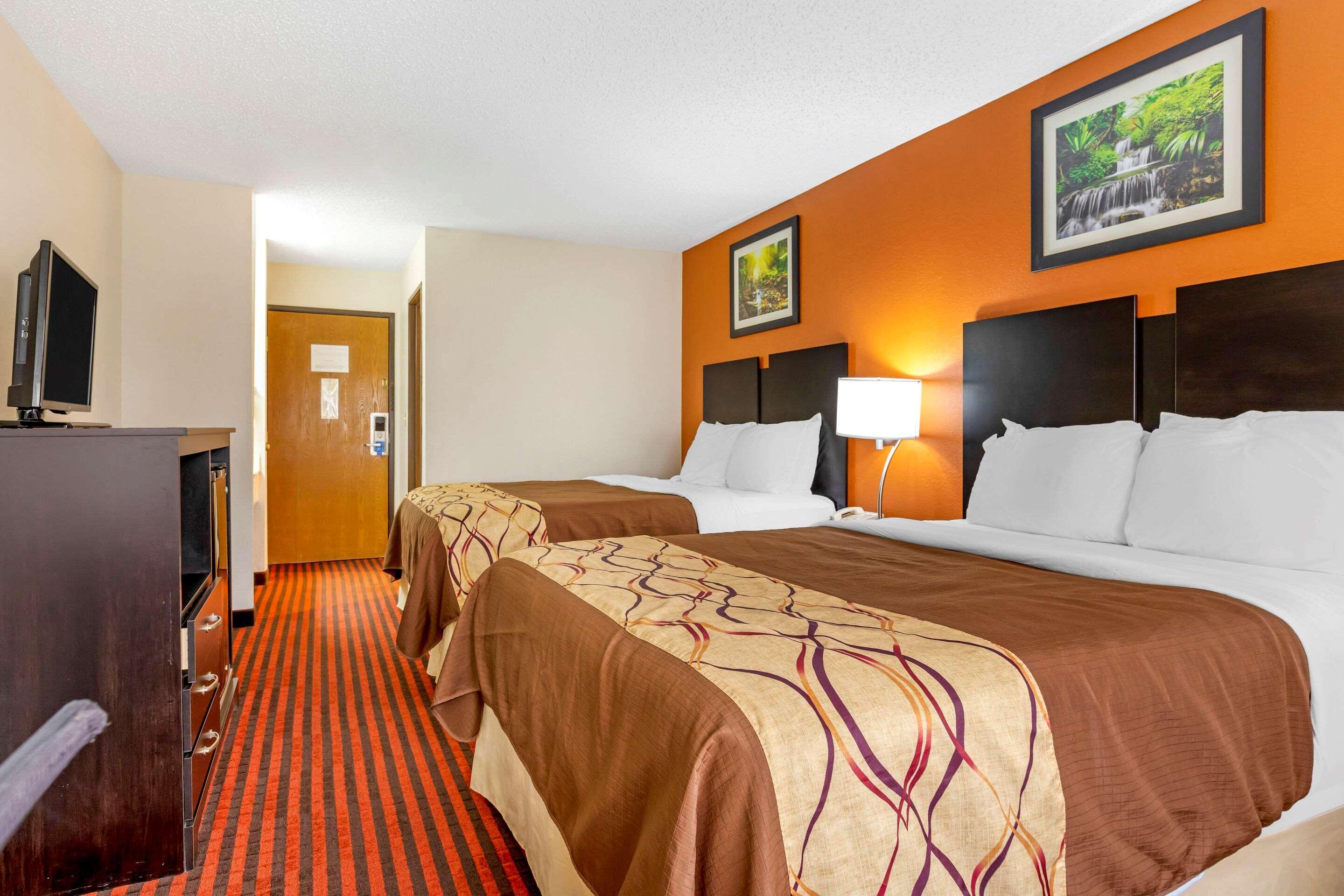 Rodeway Inn Coopersville Ngoại thất bức ảnh