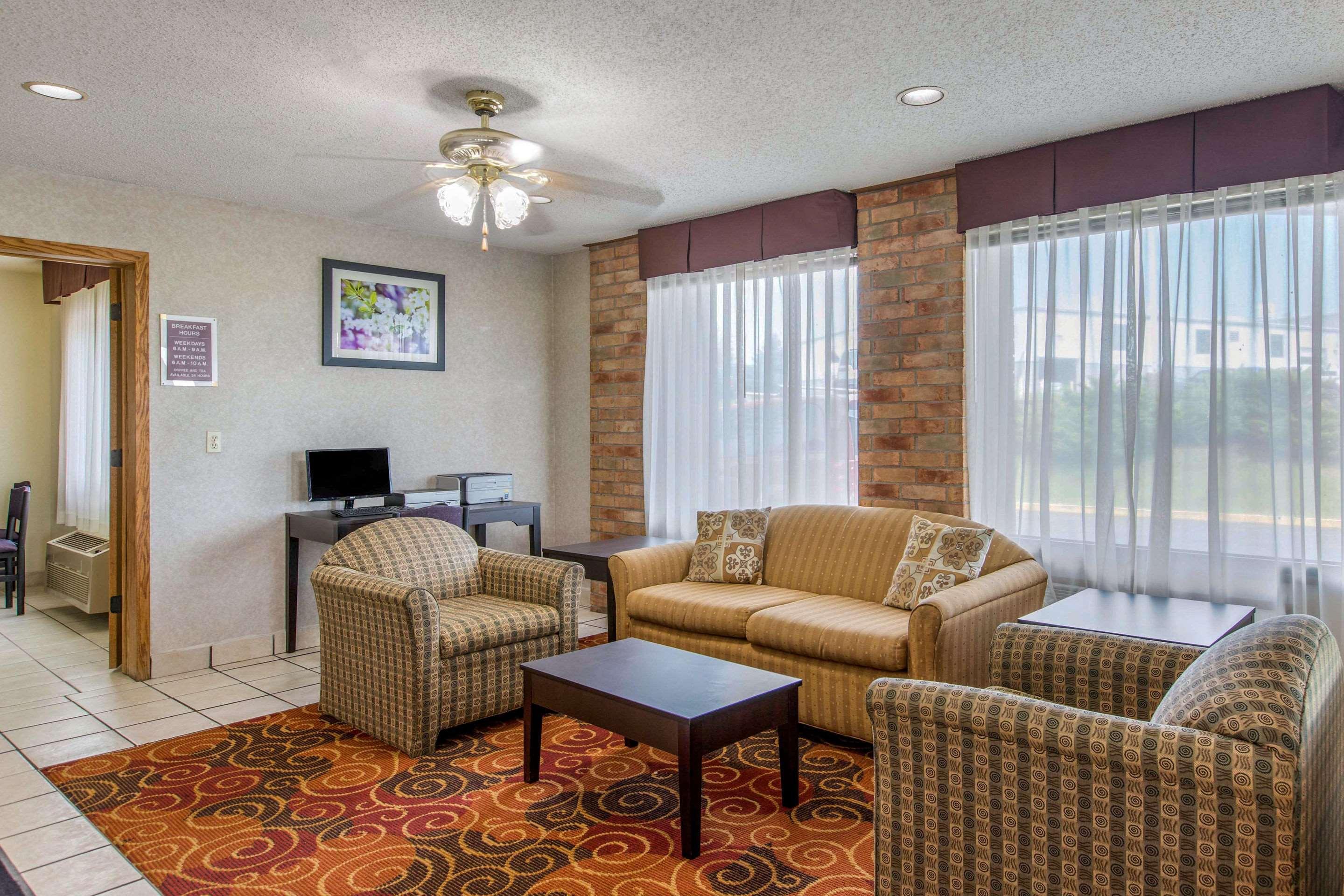 Rodeway Inn Coopersville Ngoại thất bức ảnh