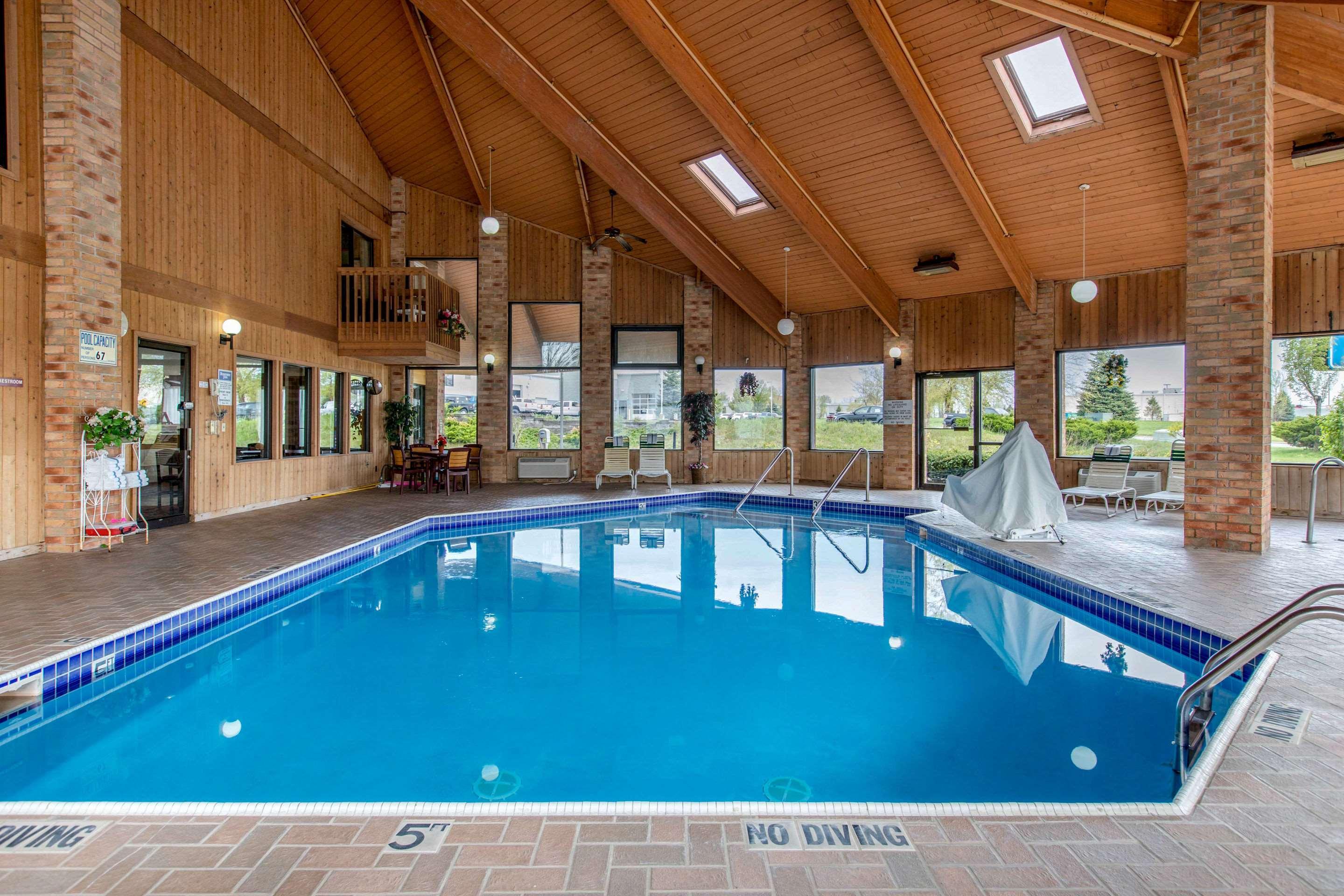 Rodeway Inn Coopersville Ngoại thất bức ảnh